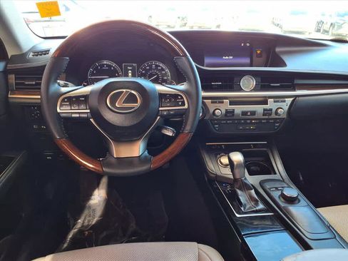 Used 2017 Lexus ES 350 image 8