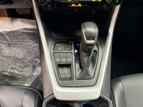 Used 2025 Toyota RAV4 XLE Premium AWD/4WD image 17