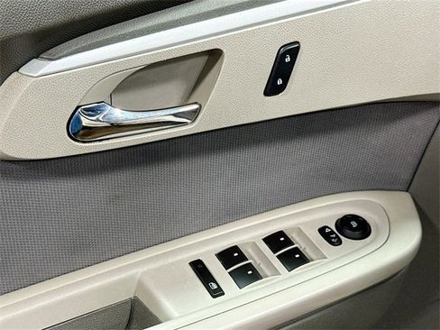 Used 2011 Chevrolet Traverse LS image 16