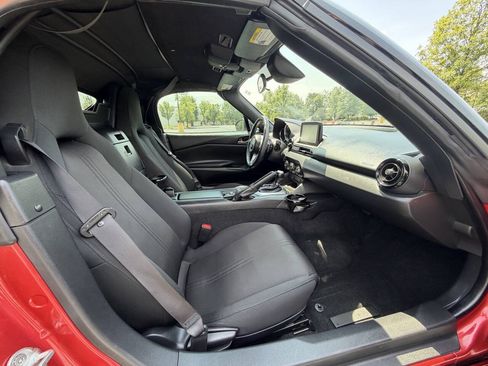 Used 2020 MAZDA MX-5 Miata Sport RWD image 14