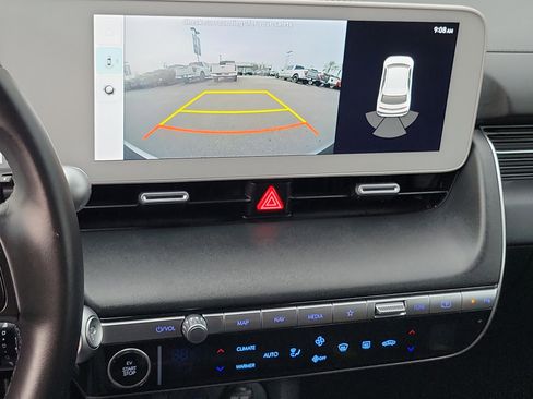 Used 2024 Hyundai Ioniq 5 SE image 13