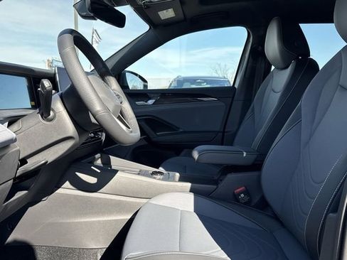 New 2026 Volkswagen Tiguan SE R-Line FWD image 11