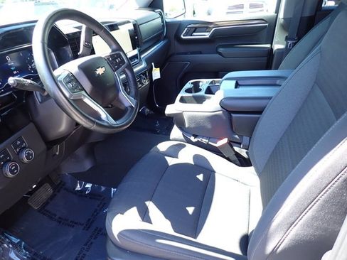 Used 2024 Chevrolet Silverado 1500 LT AWD/4WD image 10