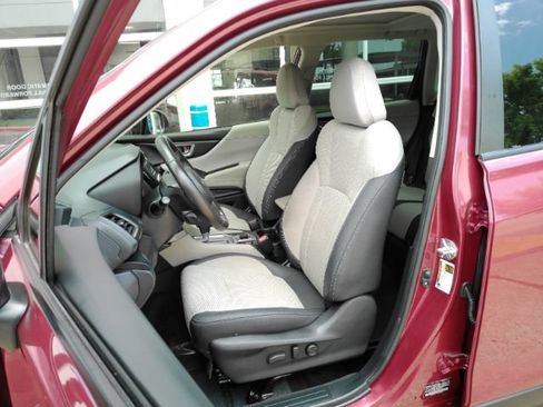 Used 2023 Subaru Forester Premium AWD/4WD image 6