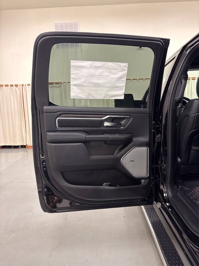 New 2027 RAM 1500 Laramie AWD/4WD image 18