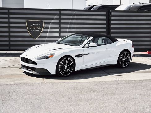 Used 2017 Aston Martin Vanquish S image 7