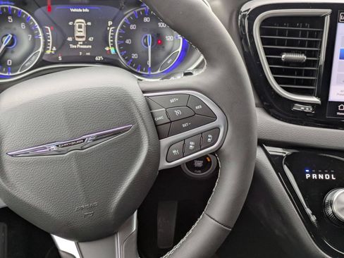 New 2026 Chrysler Voyager LX FWD image 18