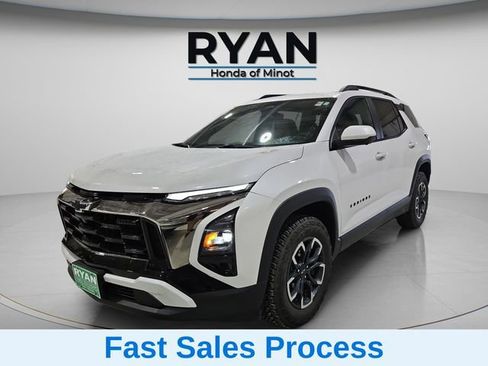 Used 2025 Chevrolet Equinox ACTIV w/ Safety and Technology Package image 7