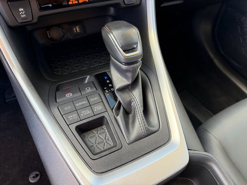 Certified 2023 Toyota RAV4 XLE Premium image 28