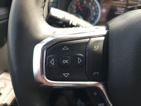 Used 2025 RAM 1500 Laramie AWD/4WD image 23