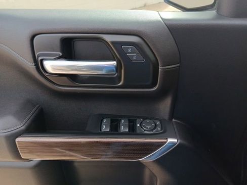 Used 2022 Chevrolet Silverado 1500 LT w/ Z71 Off-Road Package image 16