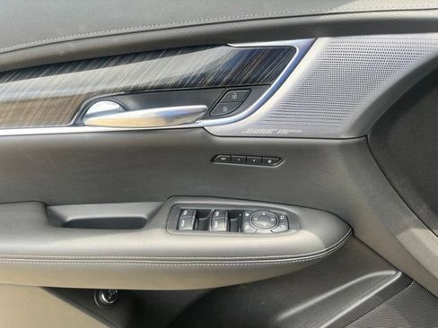 Used 2022 Cadillac XT6 Premium Luxury FWD image 10