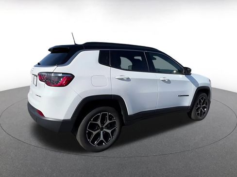 Used 2025 Jeep Compass Limited AWD/4WD image 15