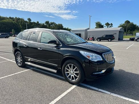 Used 2017 Buick Enclave Convenience w/ Trailering Package FWD image 2
