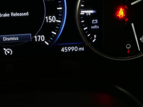 Used 2023 Buick Enclave Premium image 35