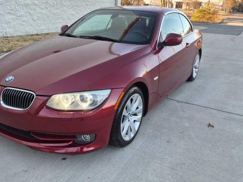 Used 2013 BMW 328i Convertible image 3