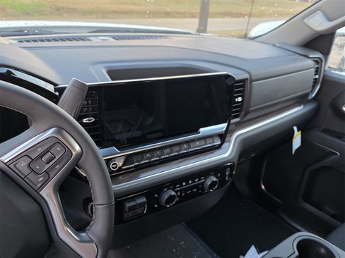 New 2026 Chevrolet Silverado 1500 LT image 9