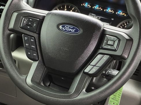 Used 2017 Ford F150 XLT w/ Trailer Tow Package image 32