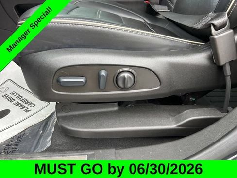 Used 2023 GMC Acadia Denali w/ Denali Ultimate Package AWD/4WD image 16