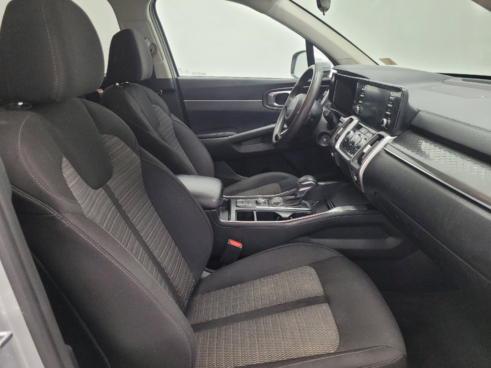 Used 2022 Kia Sorento LX FWD image 21