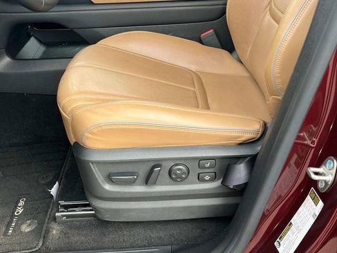 Used 2025 INFINITI QX80 Sensory image 32