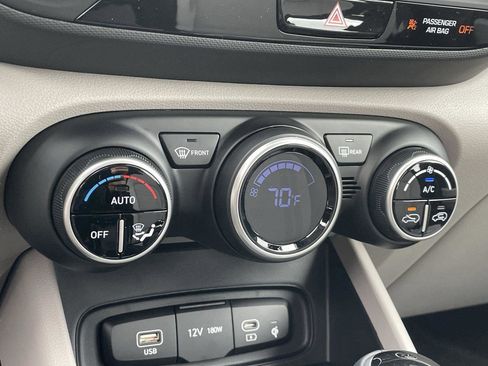 New 2026 Hyundai Venue SEL image 35