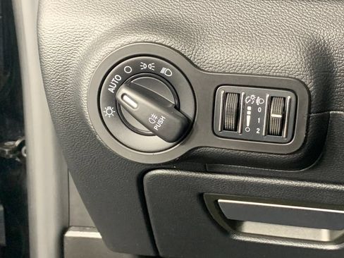 Used 2017 Maserati Ghibli RWD image 16
