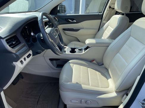Used 2021 GMC Acadia Denali w/ Denali Technology Package FWD image 15