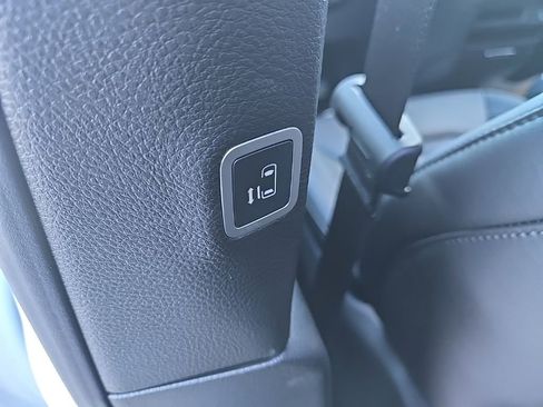 New 2026 Chrysler Pacifica Select w/ S Appearance Package image 90