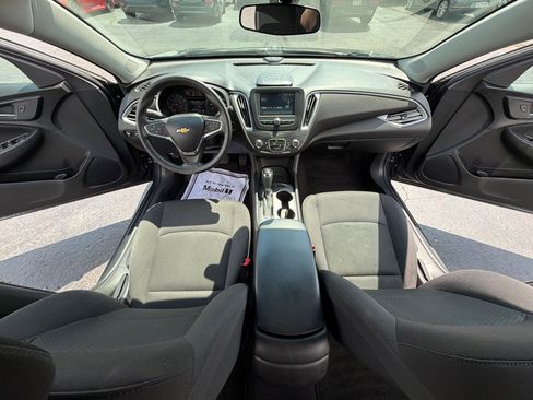 Used 2017 Chevrolet Malibu LS FWD image 19