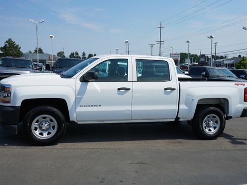 Used 2019 Chevrolet Silverado 3500 W/T AWD/4WD image 2