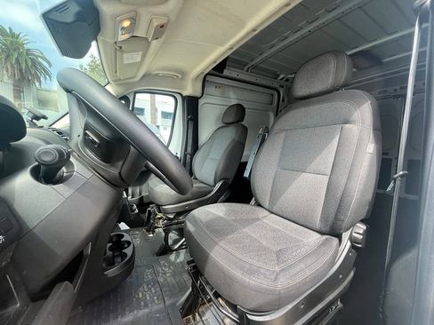 Used 2023 RAM ProMaster 2500 FWD image 13