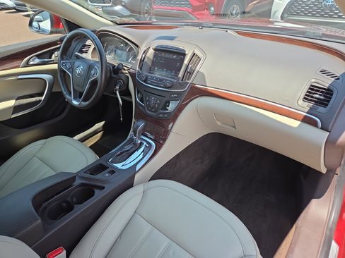 Used 2016 Buick Regal image 18
