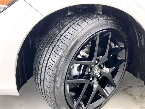 Certified 2024 Honda Civic Sport image 33