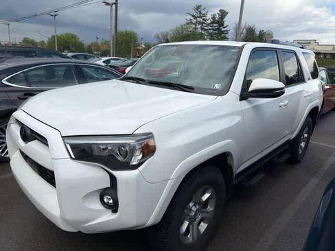 Used 2023 Toyota 4Runner SR5 Premium w/ Moonroof Package AWD/4WD image 2