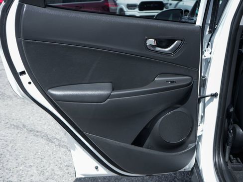 Used 2021 Hyundai Kona Limited FWD image 35