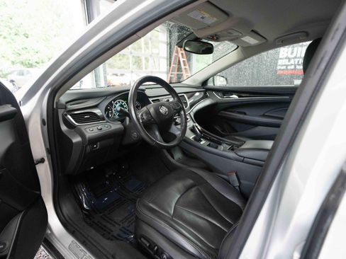 Used 2018 Buick LaCrosse Essence FWD image 8