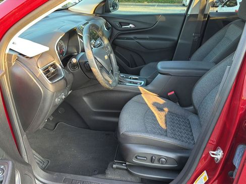 Used 2024 Chevrolet Equinox LT FWD image 10