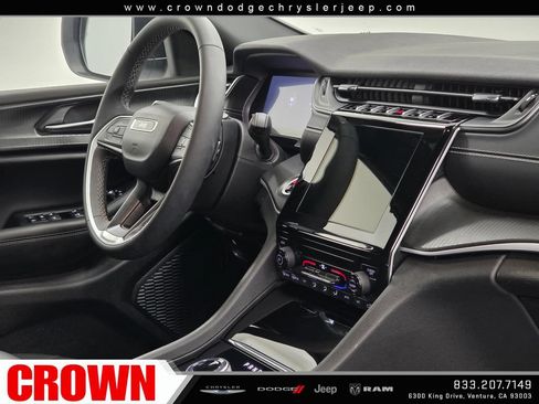 Used 2024 Jeep Grand Cherokee L Laredo AWD/4WD image 13