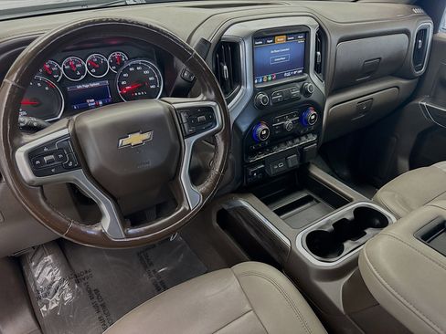 Used 2021 Chevrolet Silverado 1500 LTZ w/ Z71 Off-Road Package image 7