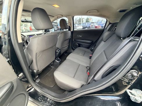 Used 2019 Honda HR-V LX image 21