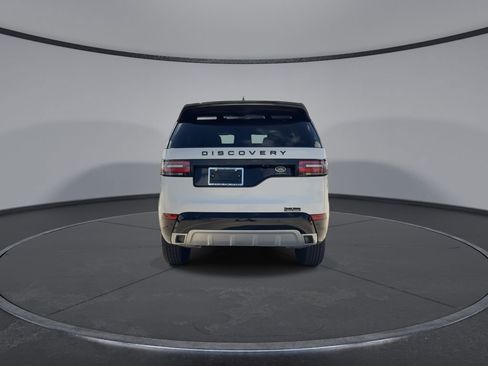 Used 2020 Land Rover Discovery Landmark image 7