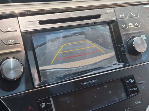 Used 2015 Toyota Avalon Limited FWD image 19