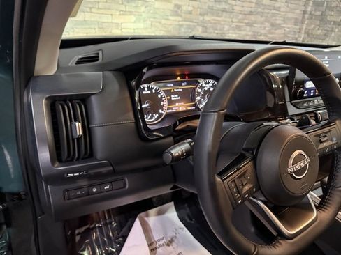 Certified 2024 Nissan Pathfinder SL w/ SL Premium Package image 14