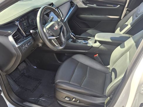 Used 2025 Cadillac XT5 Premium Luxury w/ Technology Package image 10