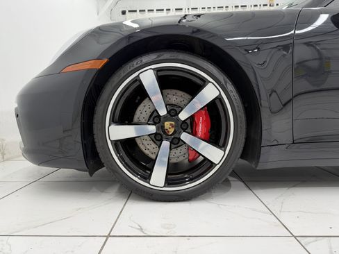 Certified 2022 Porsche 911 Targa 4S image 18