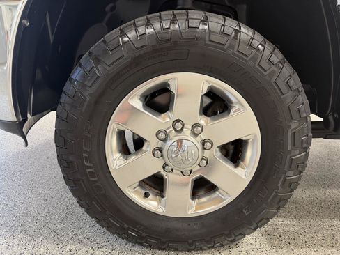 Used 2014 RAM 3500 Big Horn AWD/4WD image 9