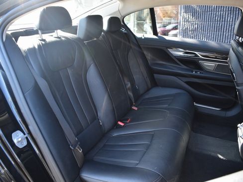 Used 2020 BMW 740i w/ Cold Weather Package image 32