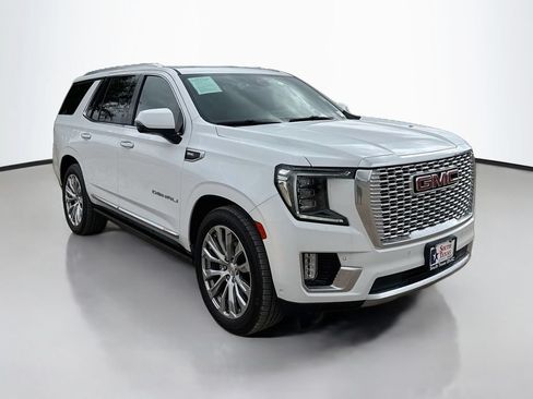 Used 2024 GMC Yukon Denali w/ Denali Reserve Package AWD/4WD image 9