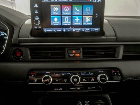 Used 2025 Honda Pilot Touring image 25